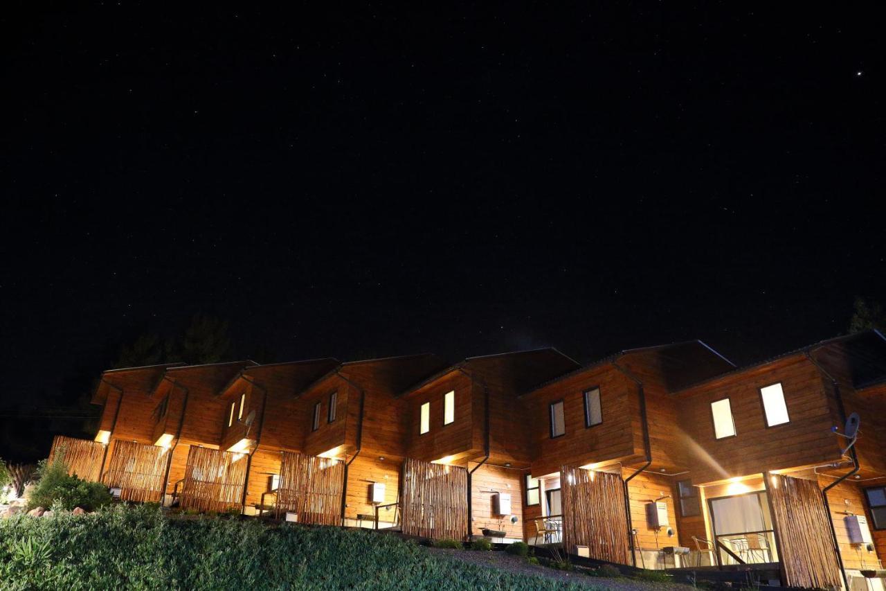 Cabanas Y Spa Costa Patagonia - Piscina Climatizada Пичилему Экстерьер фото