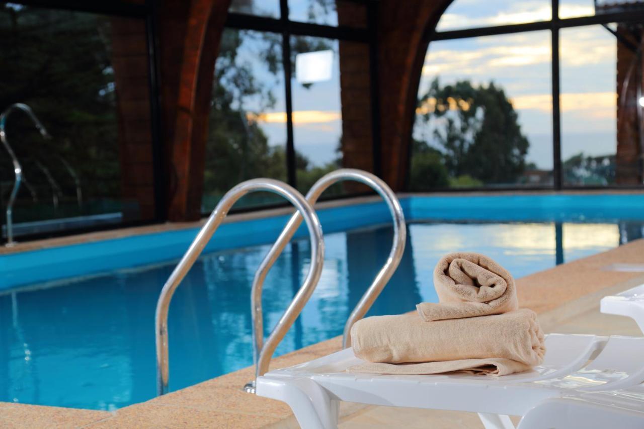 Cabanas Y Spa Costa Patagonia - Piscina Climatizada Пичилему Экстерьер фото